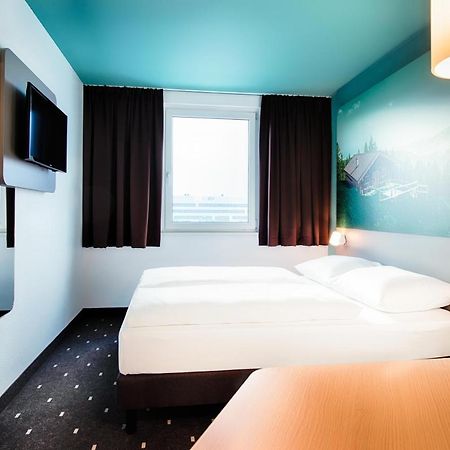 B&B Hotel Muenchen-プッツブルン エクステリア 写真