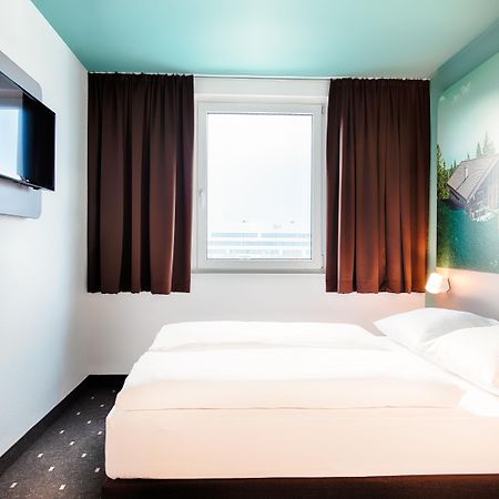 B&B Hotel Muenchen-プッツブルン エクステリア 写真