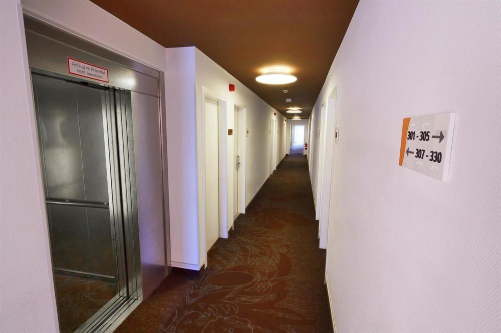 B&B Hotel Muenchen-プッツブルン エクステリア 写真