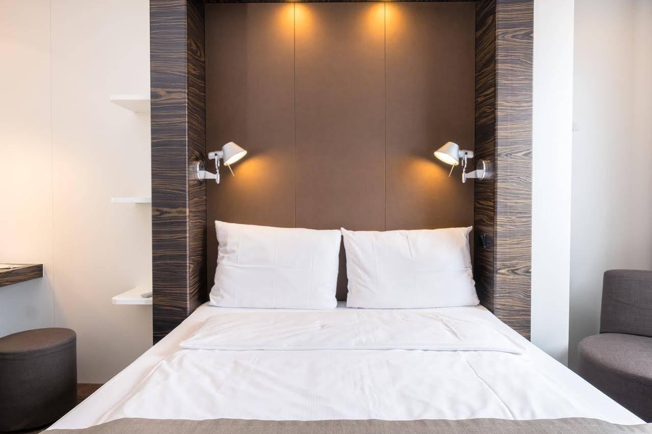 B&B Hotel Muenchen-プッツブルン エクステリア 写真