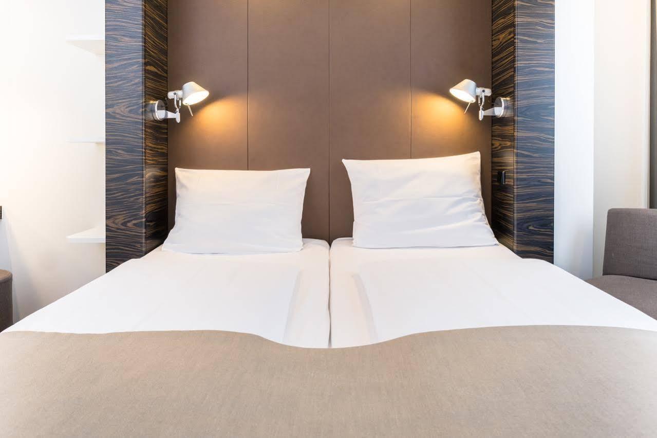 B&B Hotel Muenchen-プッツブルン エクステリア 写真