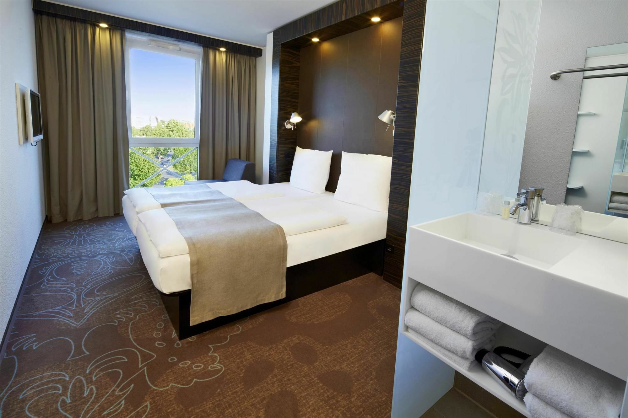 B&B Hotel Muenchen-プッツブルン エクステリア 写真